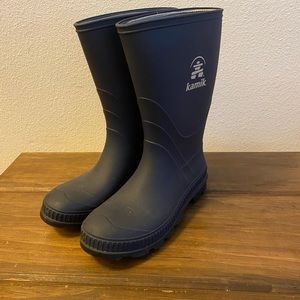 Boys Kamik rain boots